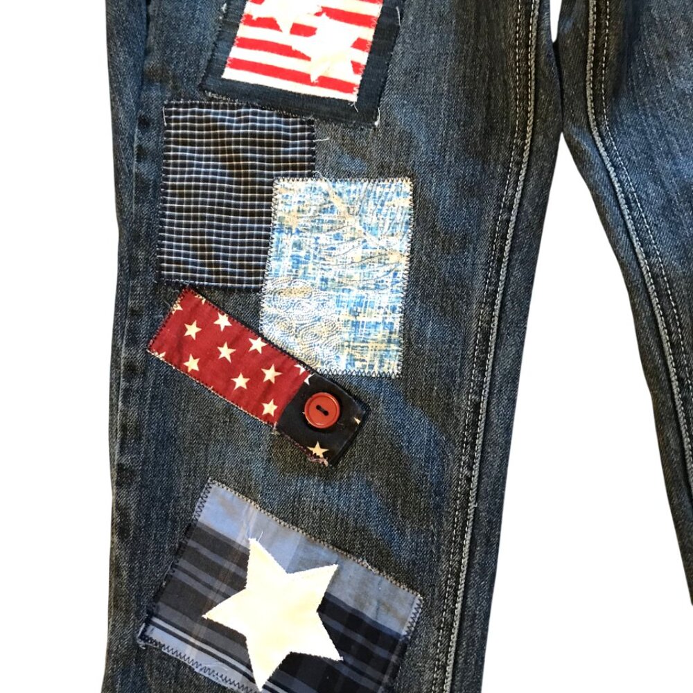 Upcycled Patchwork Capris Denim Shorts, Patriotic Star Patches, Size 10 Petite - Picture 8 of 13
